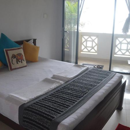 Готель Weligama Bay View Екстер'єр фото