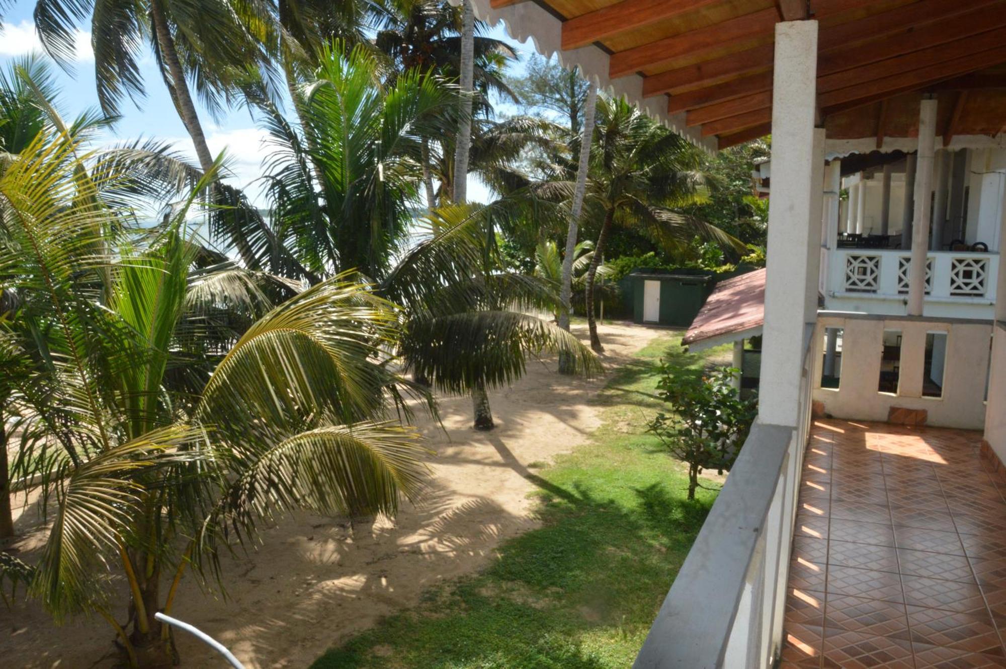 Готель Weligama Bay View Екстер'єр фото