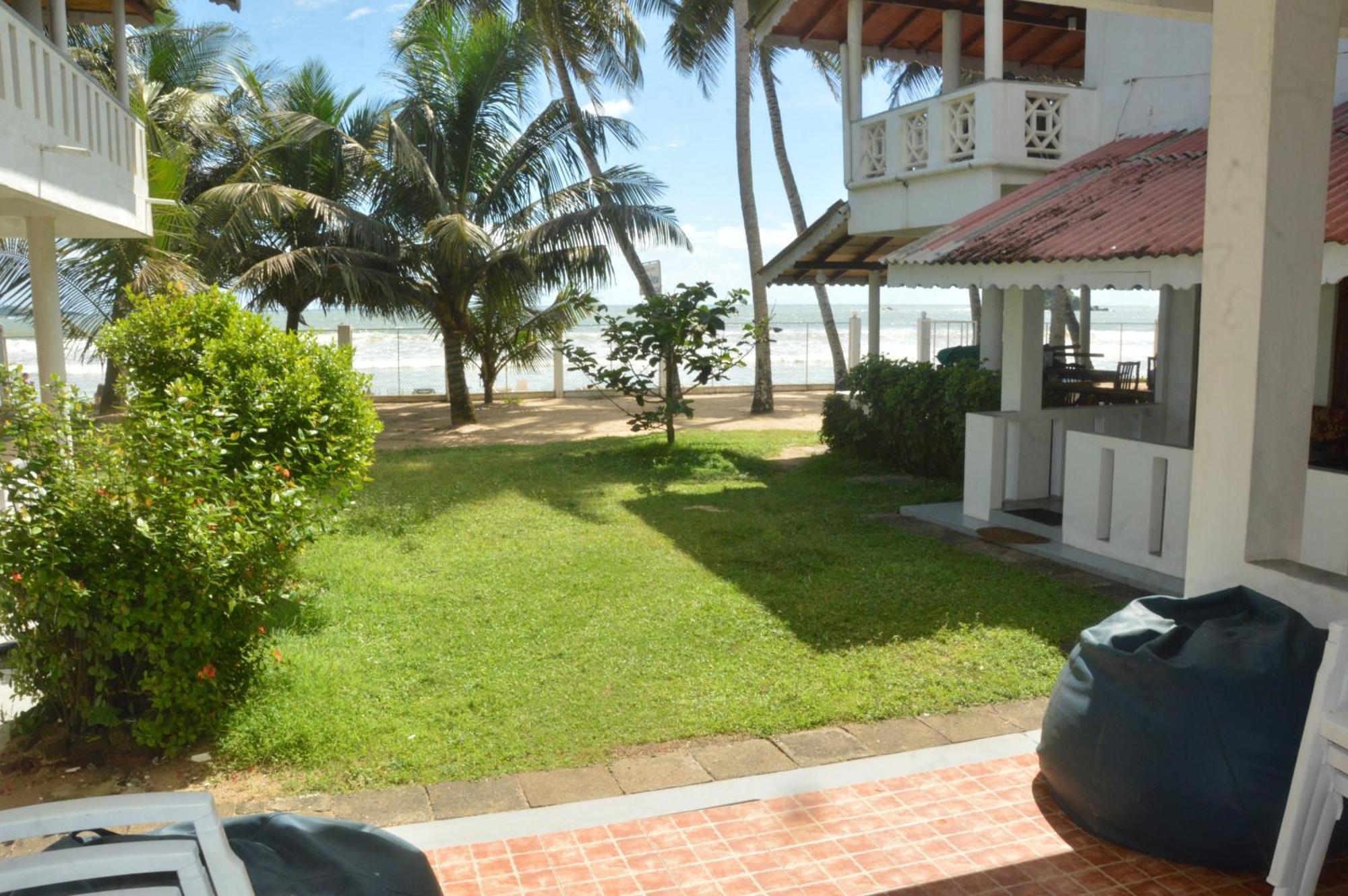 Готель Weligama Bay View Екстер'єр фото